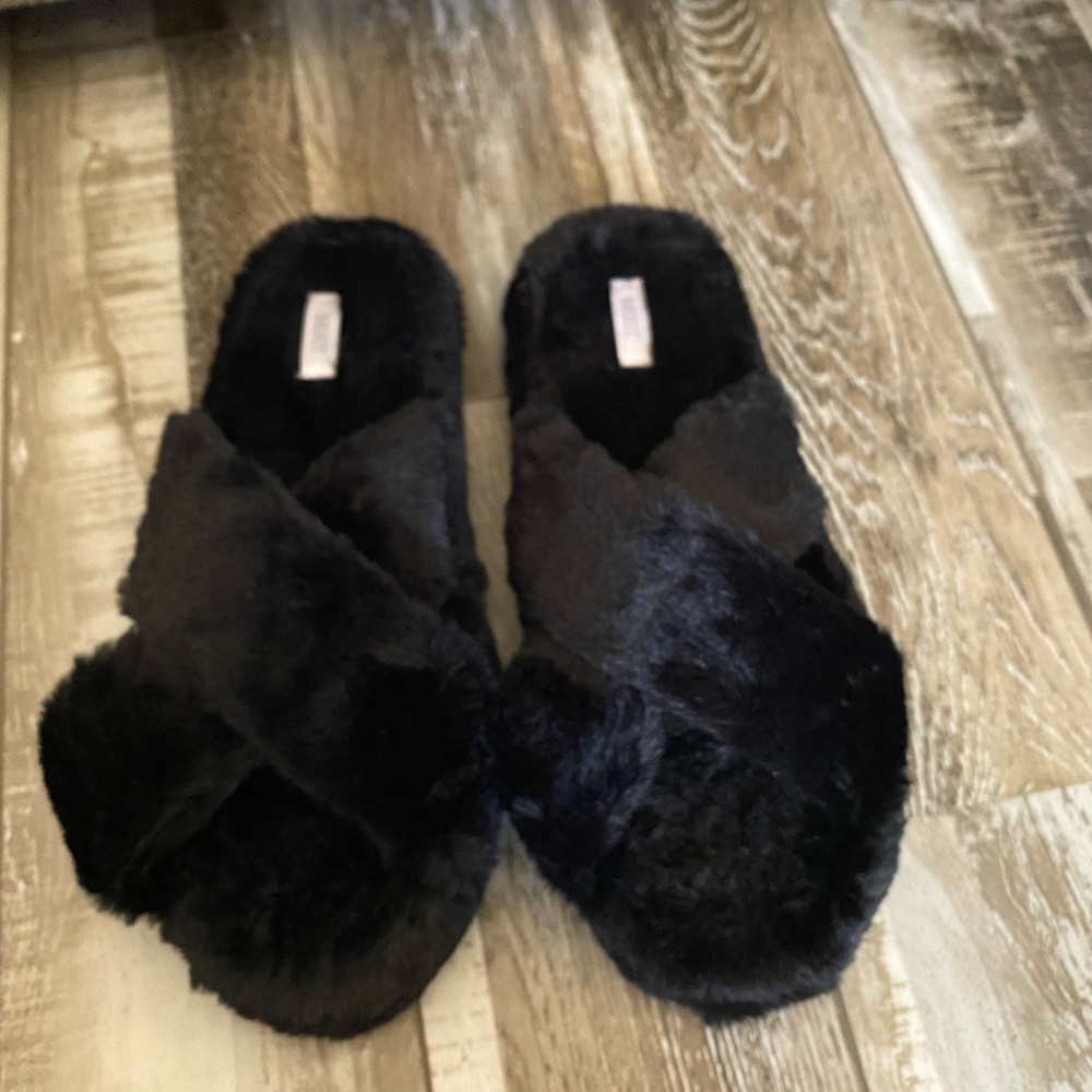 Black crossover house shoes